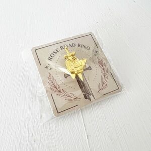 Bookish box rose road a broken‎ blade ring jewelry